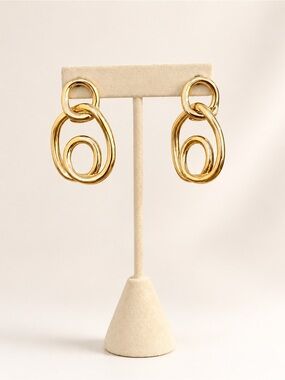 Linked Oval Drop Earrings in Gold - Women Jewelry